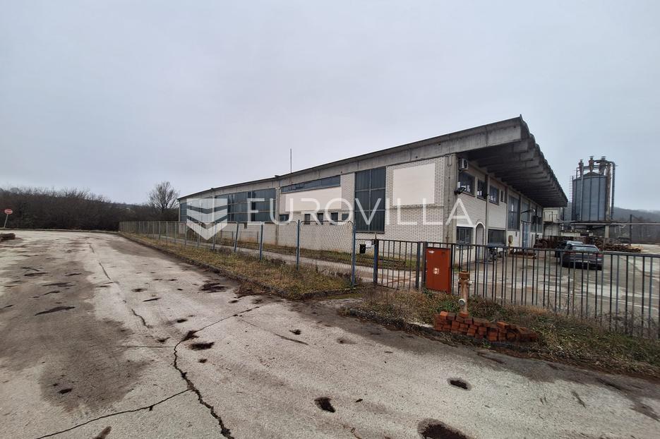 Komerčné Na predaj -  Vojnić