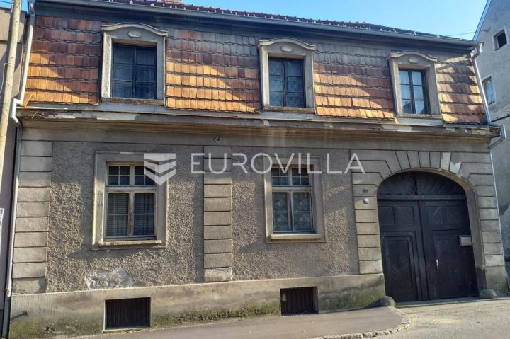 House for sale 400 m² – Centar