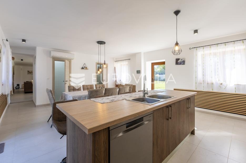 Haus Zu verkaufen - Istarska Svetvinčenat