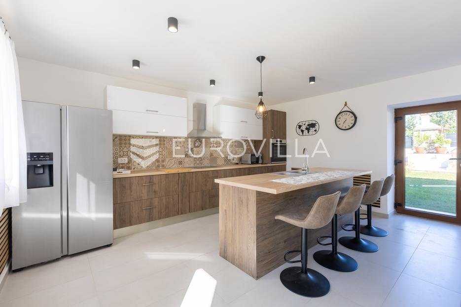 Haus Zu verkaufen - Istarska Svetvinčenat