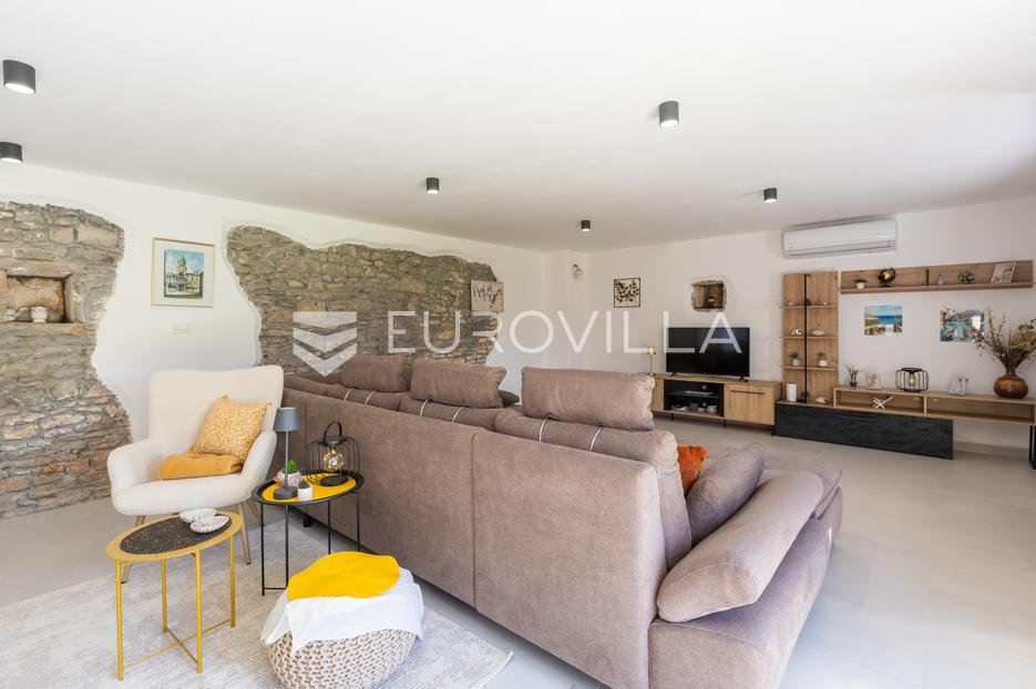 Haus Zu verkaufen - Istarska Svetvinčenat