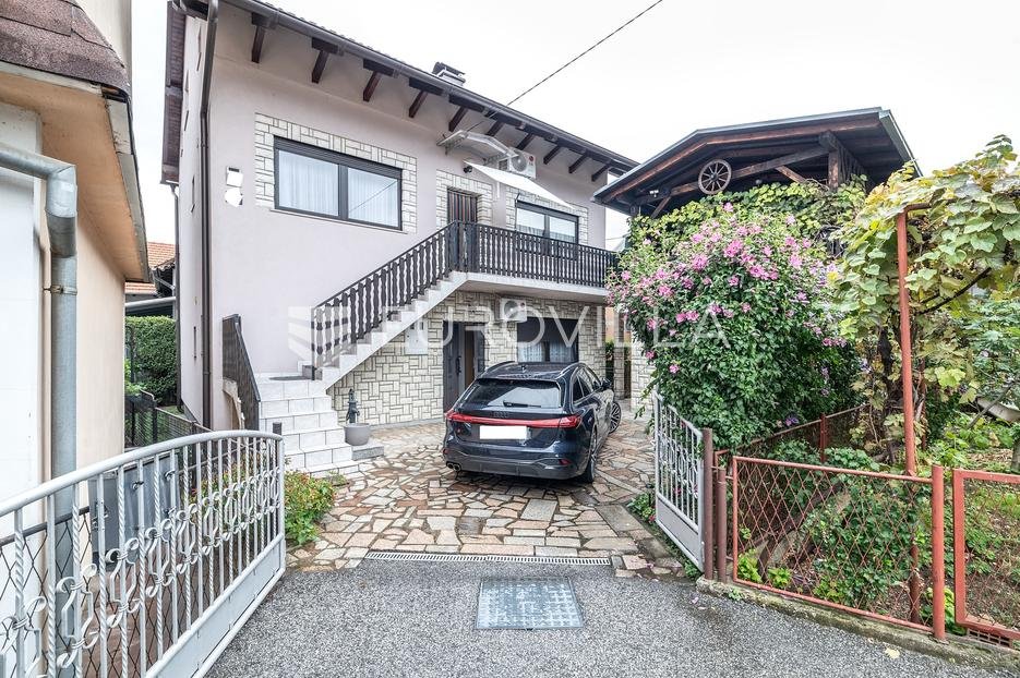 Maison À vendre - Grad Zagreb Peščenica - Žitnjak