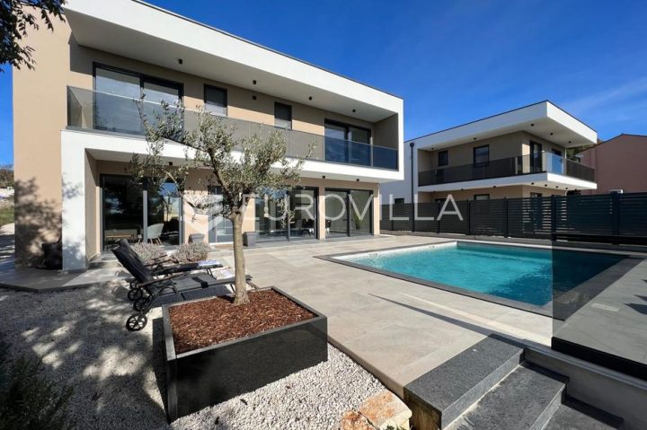House for sale 220 m² – Smoljanci