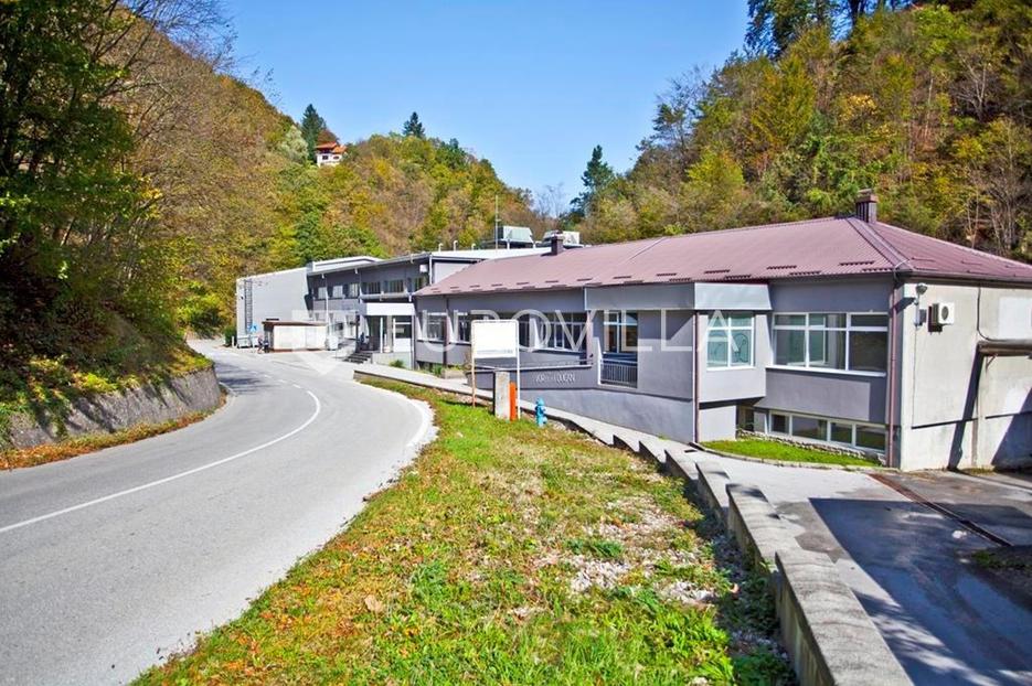 Lokal użytkowy Na sprzedaż -  Samobor - Okolica