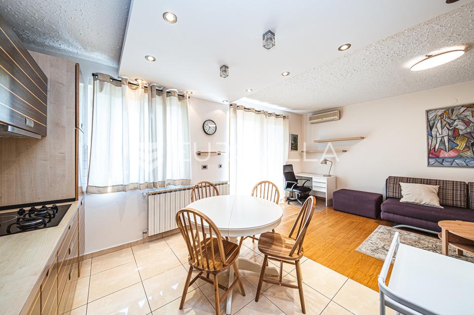 Appartement À vendre -  Peščenica - Žitnjak