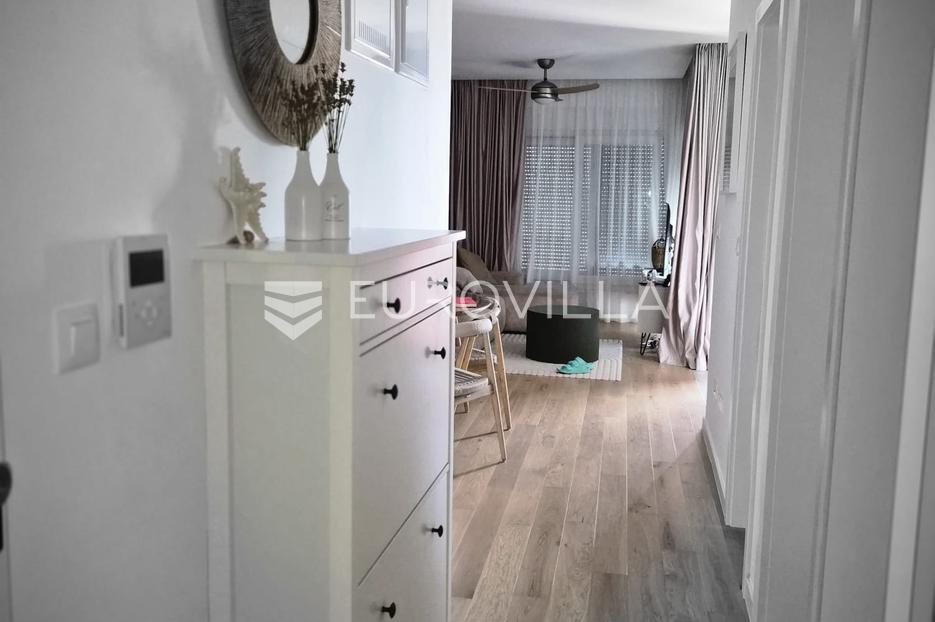Apartment Zu verkaufen -  Šibenik - Okolica