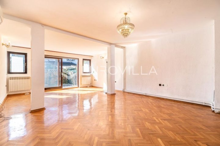 Dom na sprzedaż 255 m² – Dugave