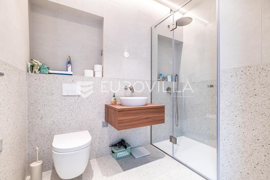 Apartma Naprodaj - Grad Zagreb Donji Grad