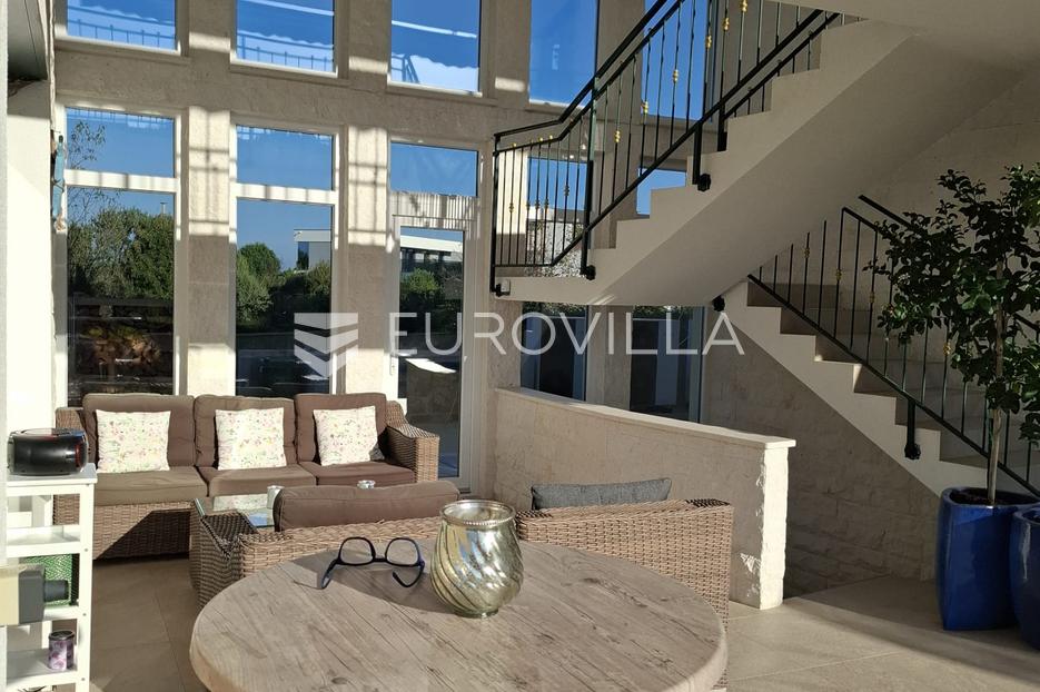 House For sale -  Nin