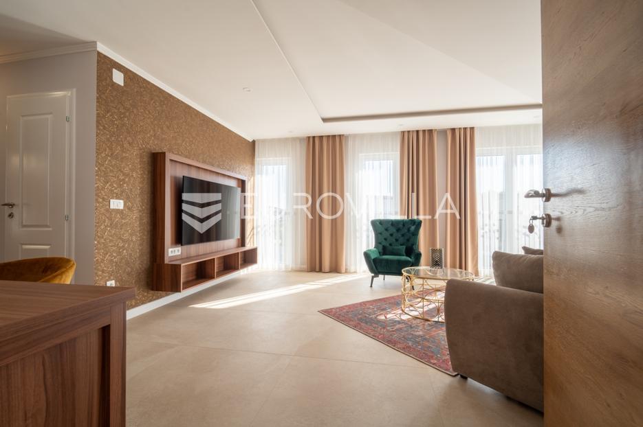 House For sale -  Nin