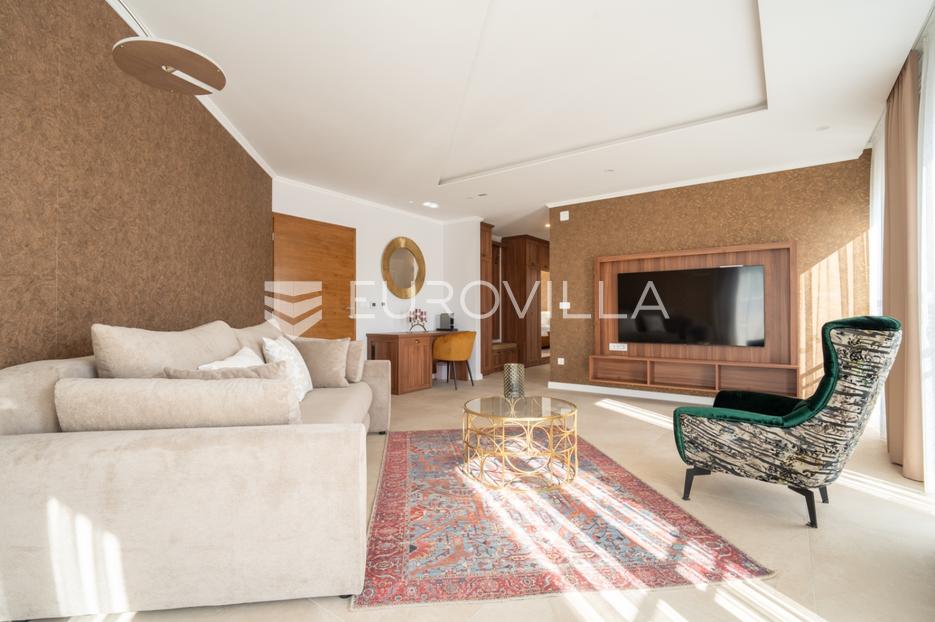 House For sale -  Nin