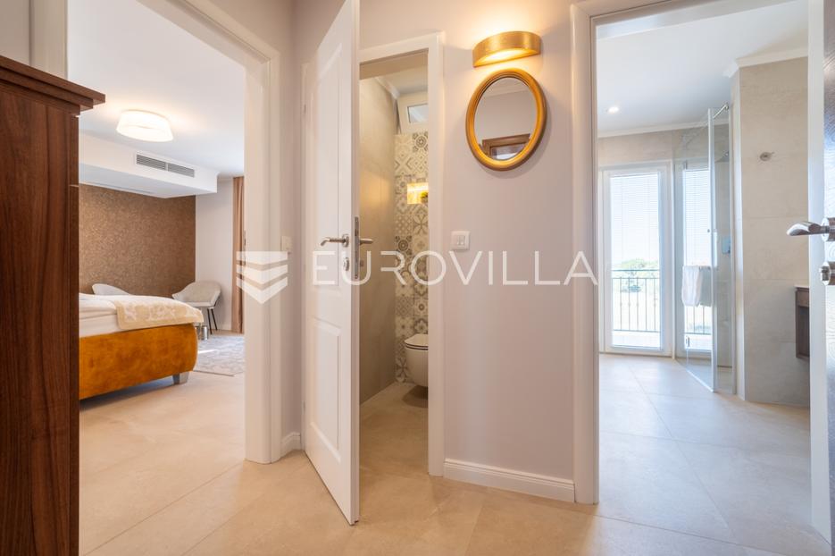 House For sale -  Nin