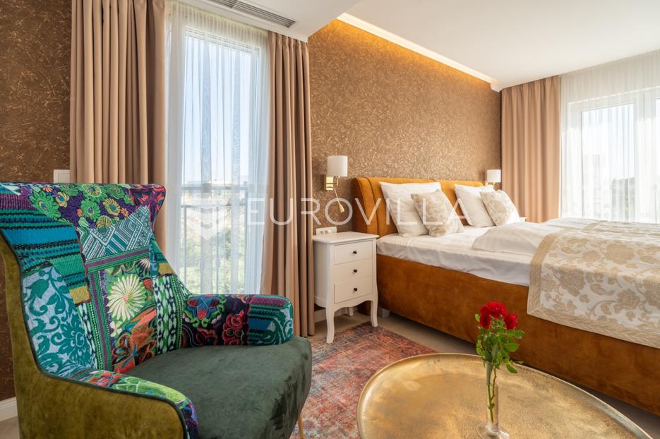 House For sale -  Nin