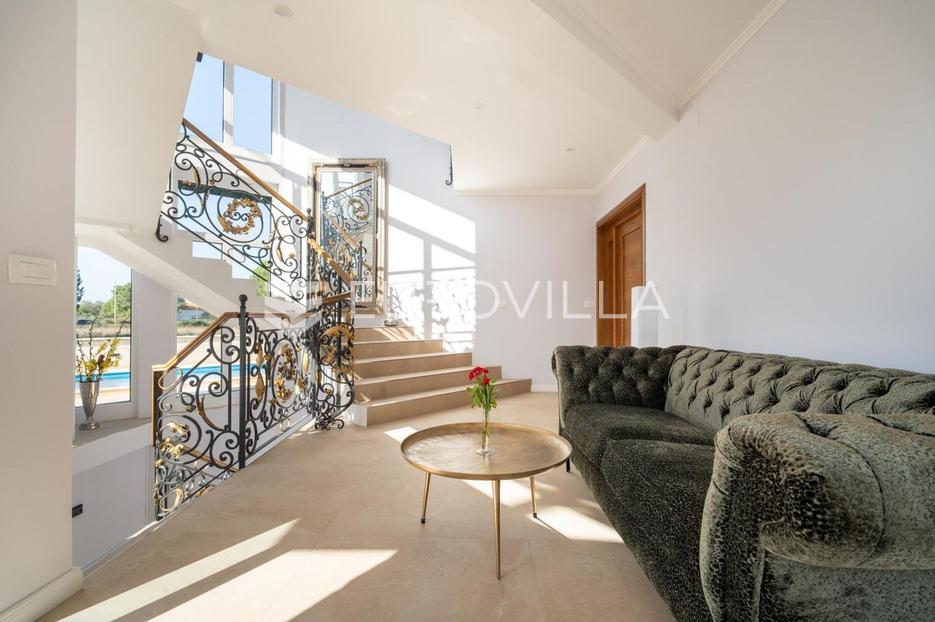 House For sale -  Nin