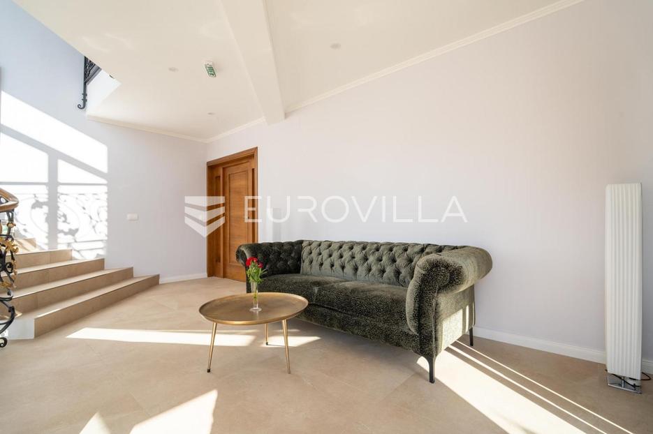 House For sale -  Nin