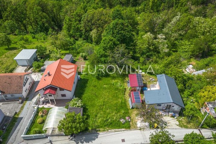 Pozemok na predaj 1201 m² – Remete