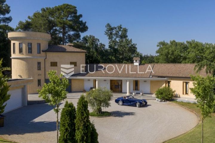 Kuća na prodaju 350 m² – Barban