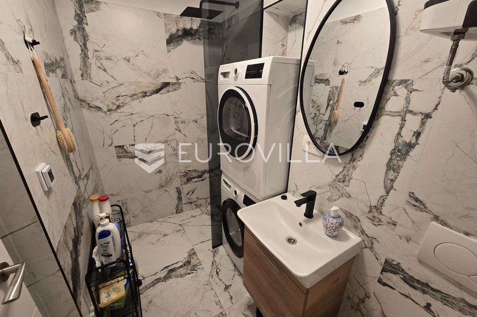 Flat For sale - Splitsko-dalmatinska Split