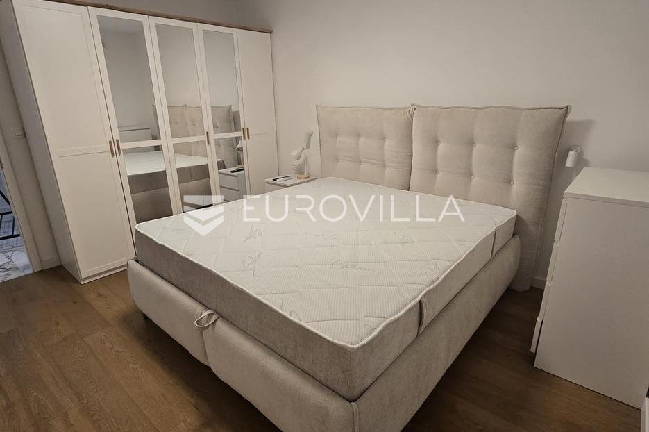 Flat For sale - Splitsko-dalmatinska Split