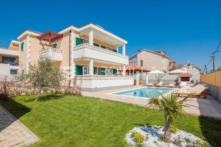 Maison à vendre 170 m² – Kaštel Stari