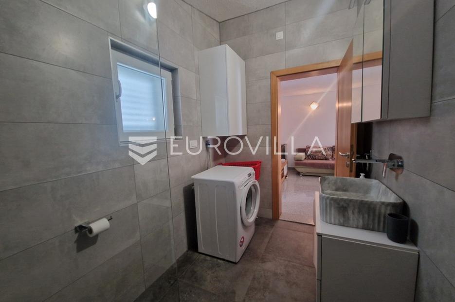 House For sale -  Vir