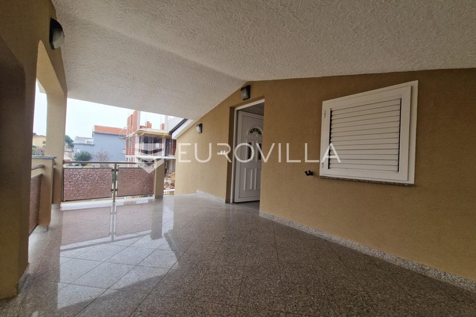 House For sale -  Vir