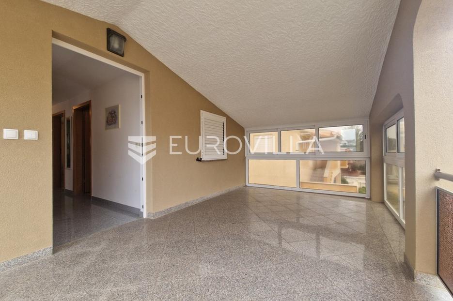 House For sale -  Vir