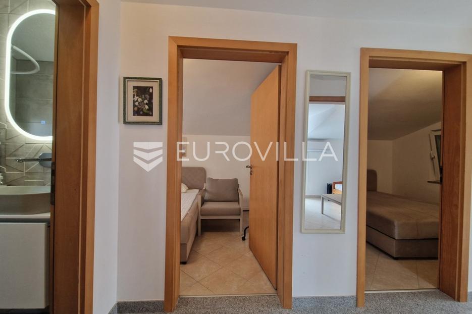 House For sale -  Vir