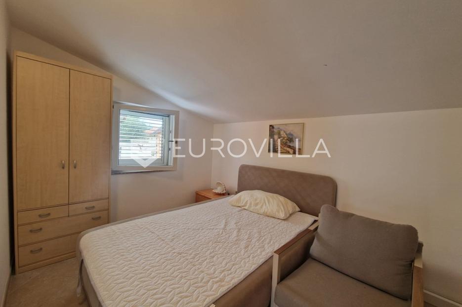House For sale -  Vir