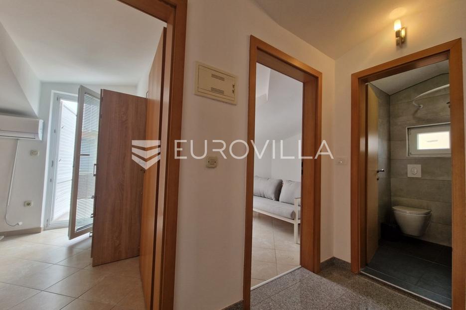 House For sale -  Vir
