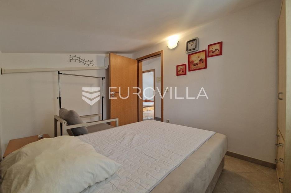 House For sale -  Vir