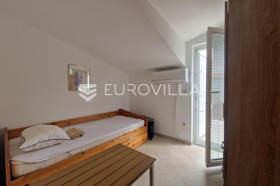 House For sale -  Vir