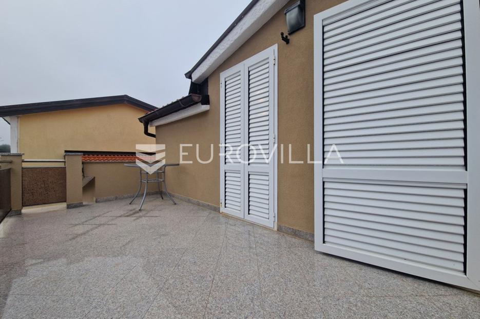 House For sale -  Vir