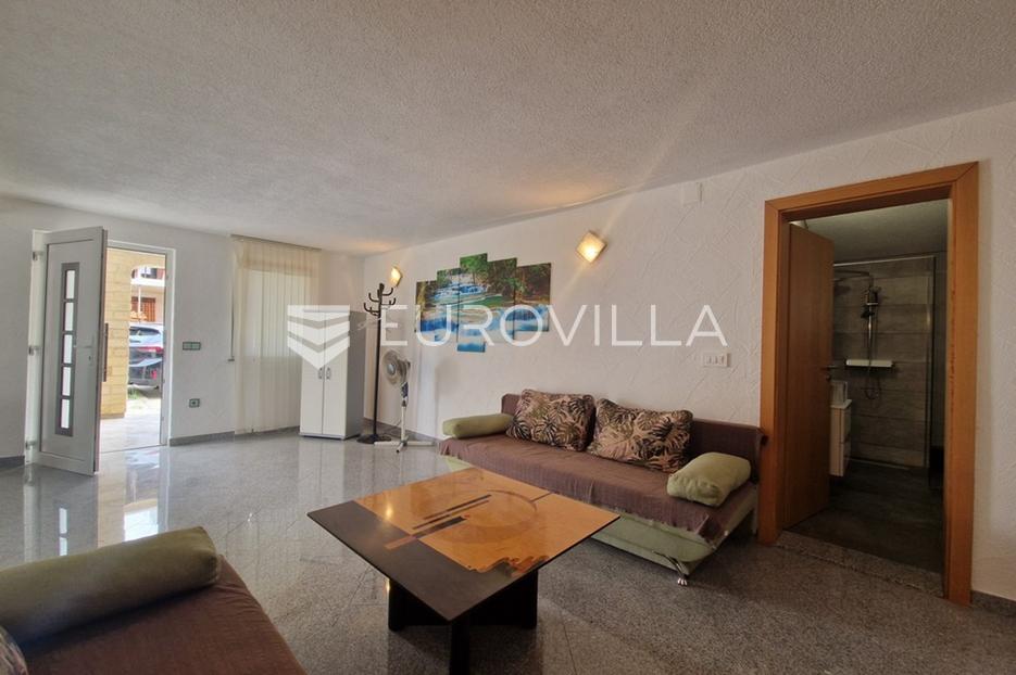 House For sale -  Vir