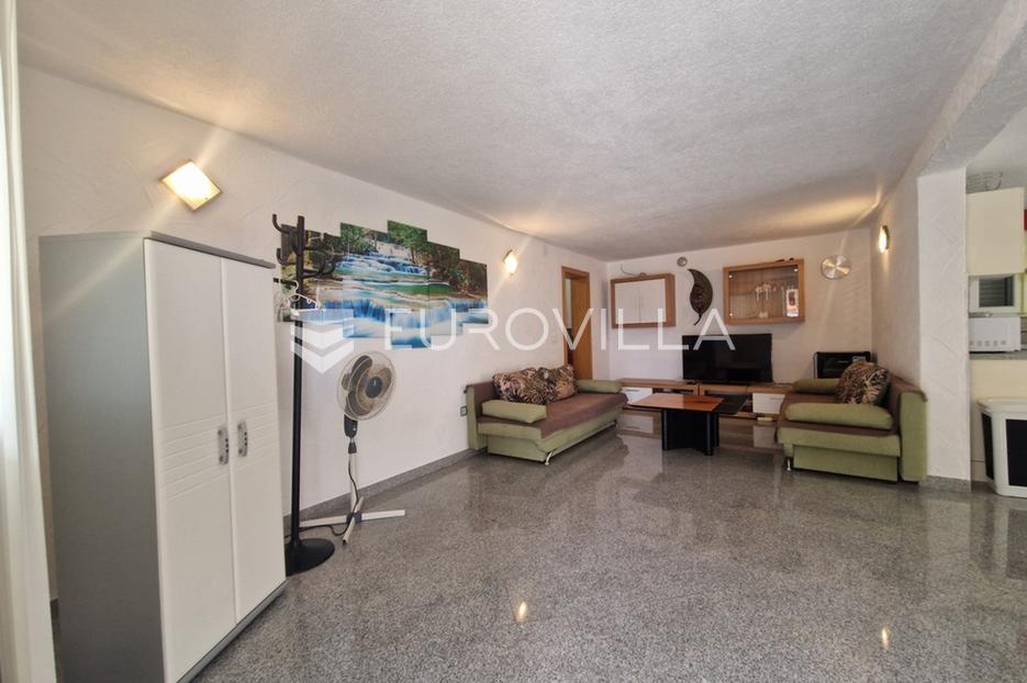 House For sale -  Vir