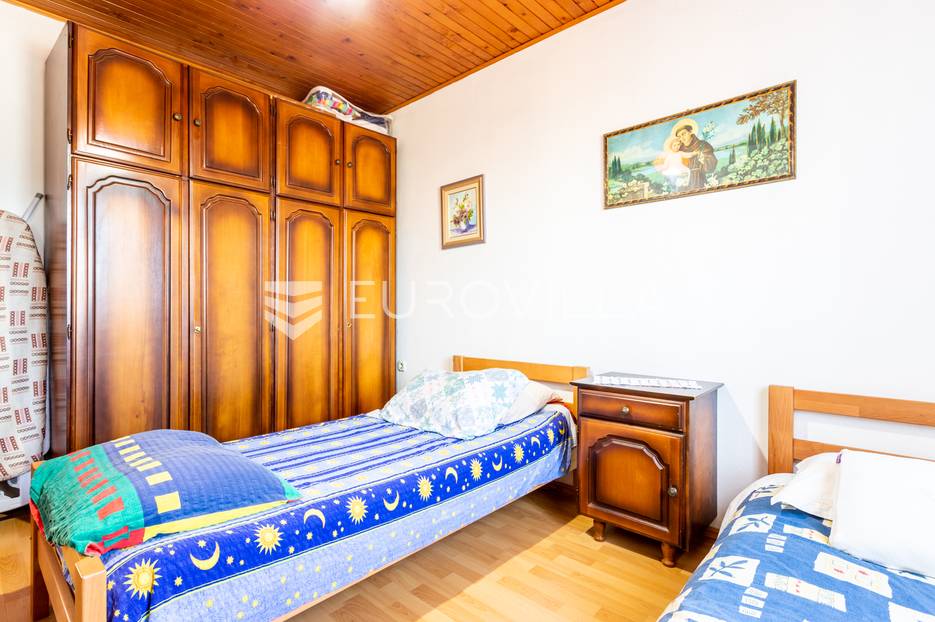 Kuća Na prodaju -  Nerežišća