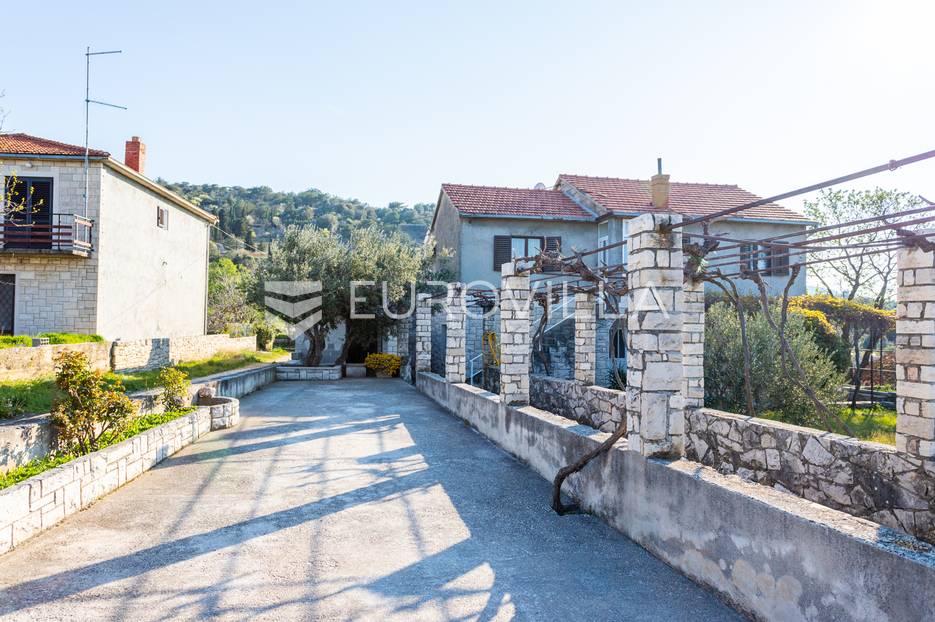 Kuća Na prodaju -  Nerežišća
