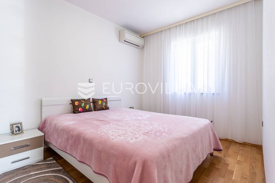House For sale -  Bol