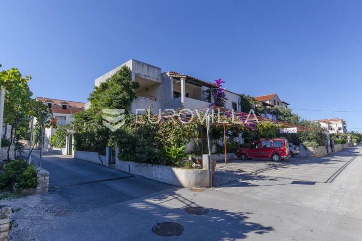 Casa In vendita - Splitsko-dalmatinska Supetar - foto 3/15