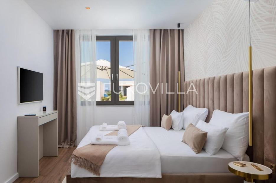 House For sale -  Tkon