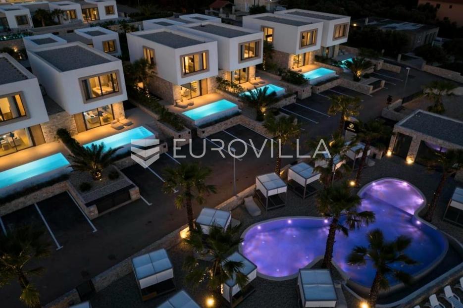 House For sale -  Tkon