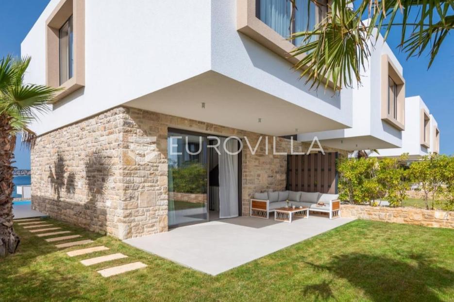 House For sale -  Tkon