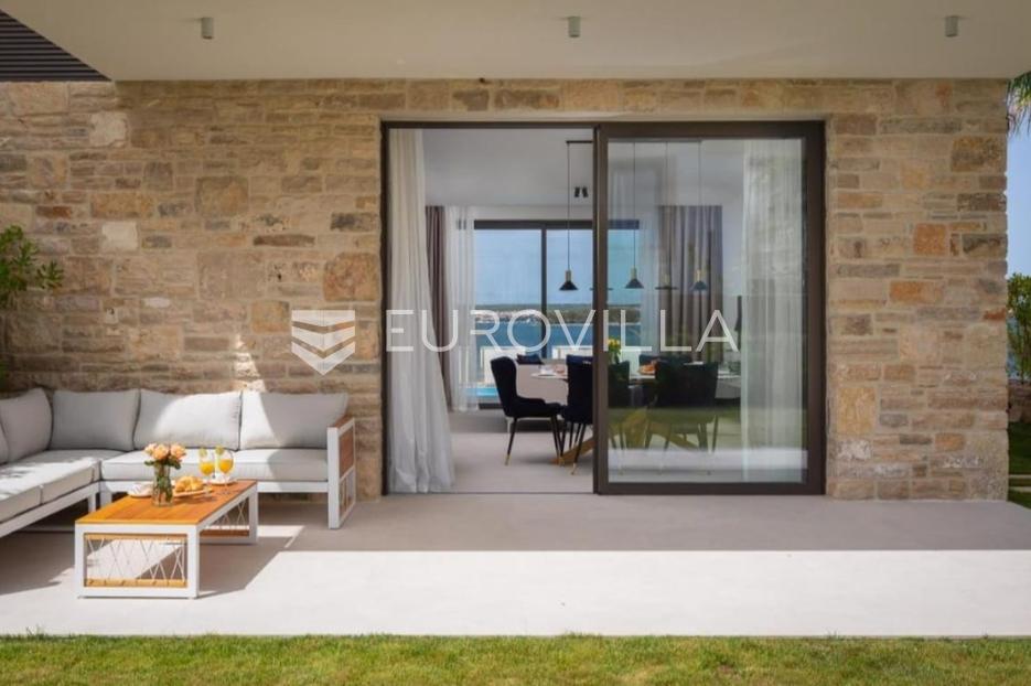 House For sale -  Tkon