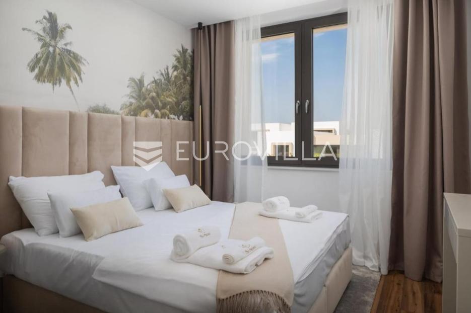 House For sale -  Tkon