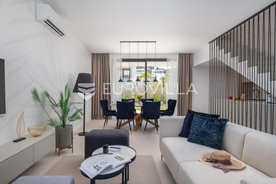 House For sale -  Tkon