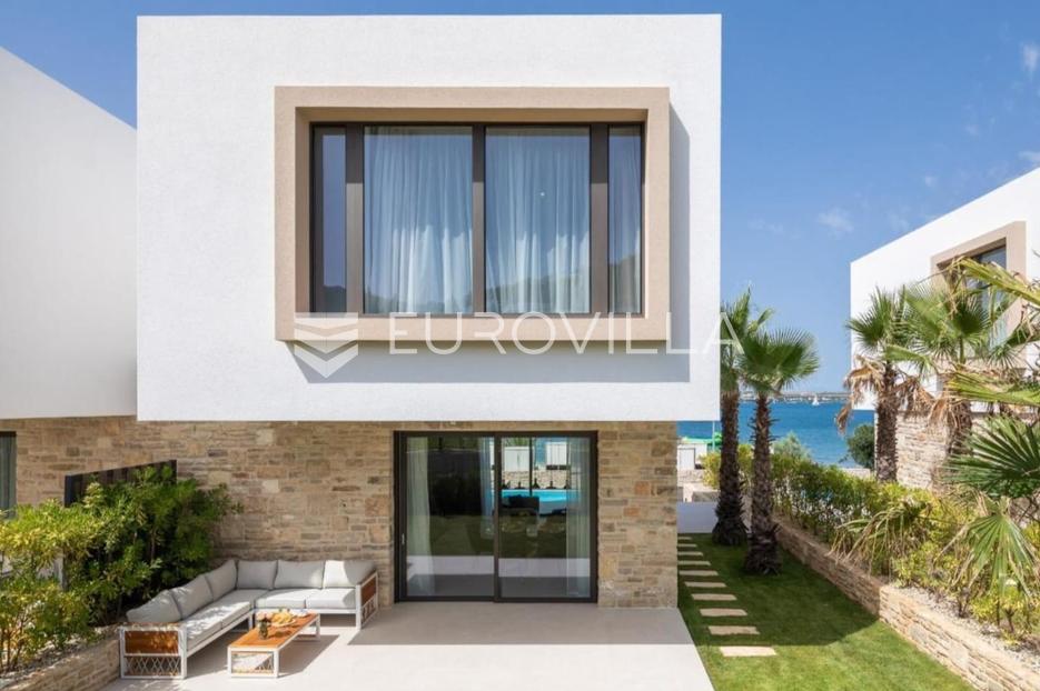 House For sale -  Tkon