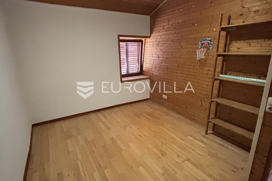 Dom Na sprzedaż -  Pula