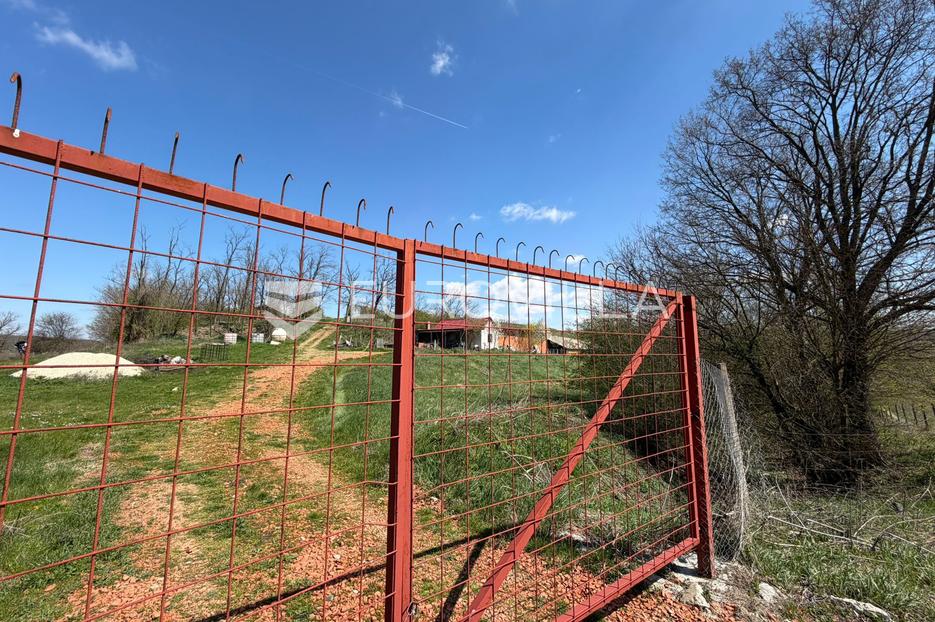 Grundstück Zu verkaufen -  Levanjska Varoš