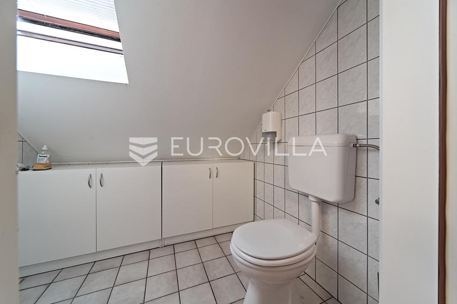 Commerciale In vendita -  Osijek