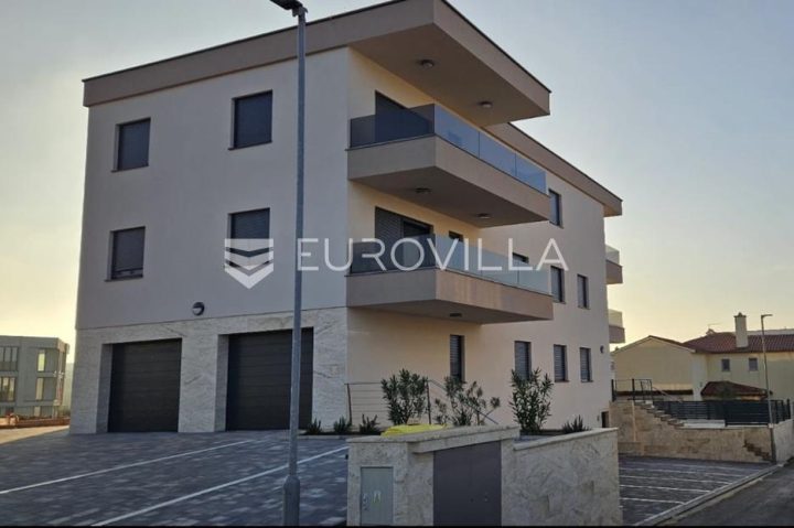 Stan na prodaju 108 m² – Banjole